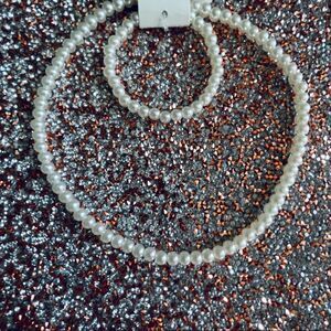 Riviera Pearl Set Necklace/Bracelet Brand New